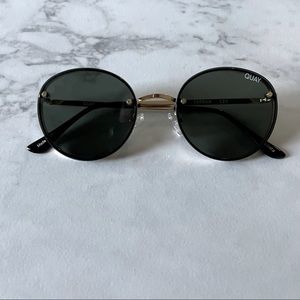 NWT QUAY ‘Farrah’ Sunglasses